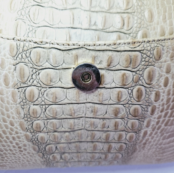 Vintage Brahmin Isabelle Toggle Ivory Cream Crocodile Leather Shoulder Bag Purse - Picture 14 of 16